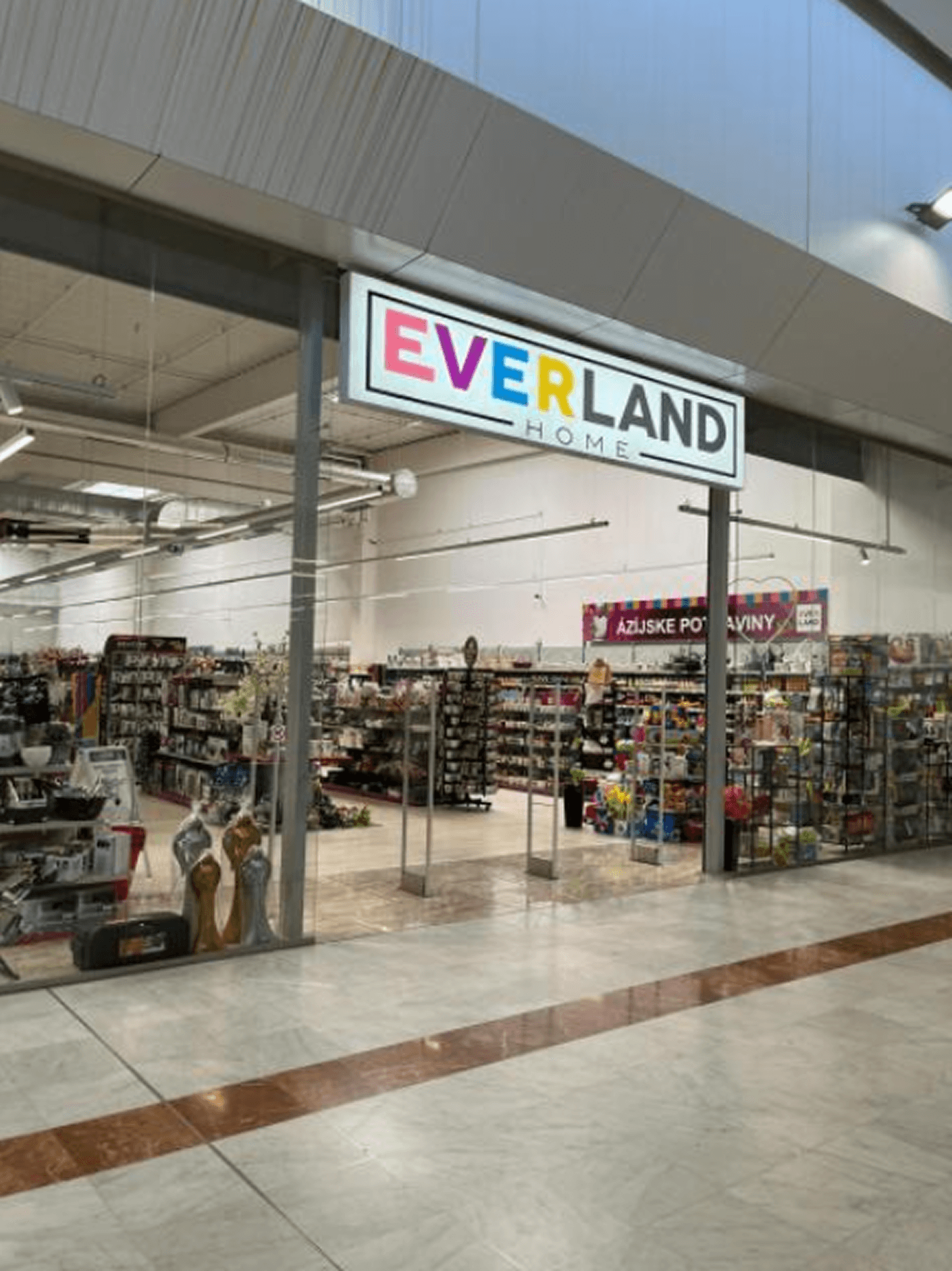 Everland retail store