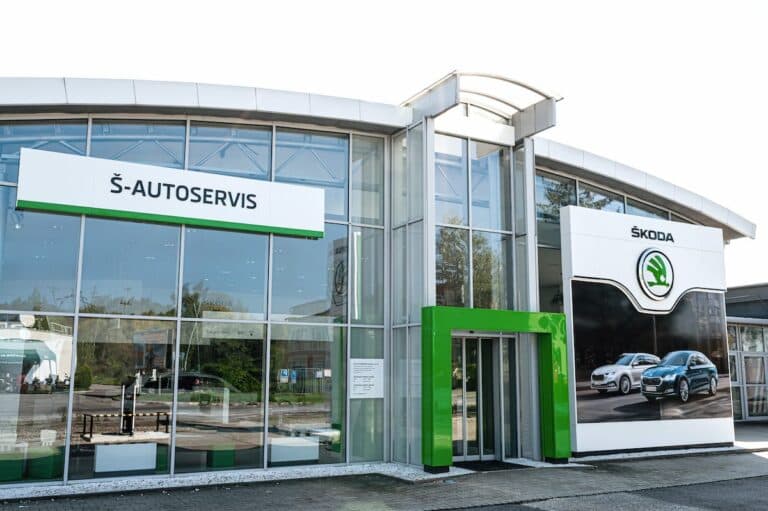 S-Autoservis retail exterior